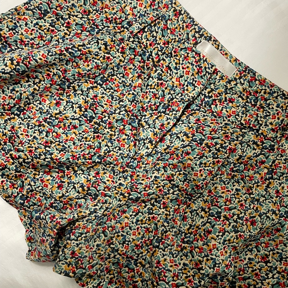 CoreyLynnCalter Floral shorts - Picture 3 of 10